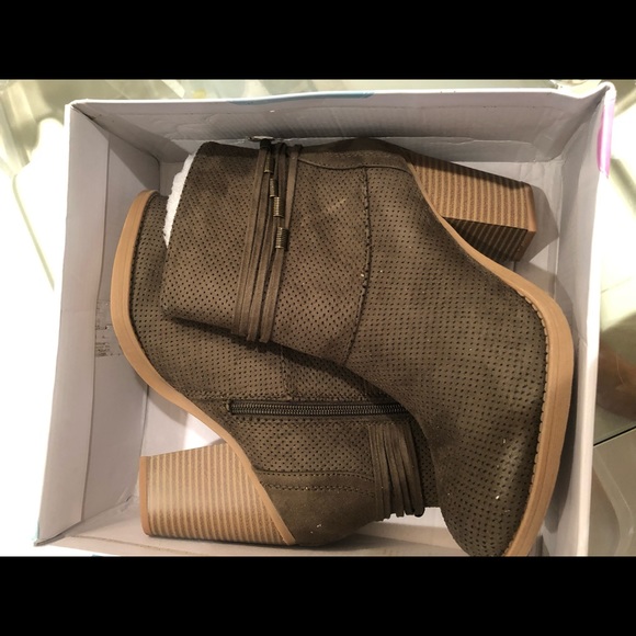 Chic Pinhole Fashion Booties ANKLE BOOTS SUEDE - Picture 3 of 5